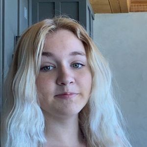 Meet your Posher, Elle